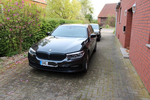 BMW 540i xDrive Touring Sportline Standheizung 
