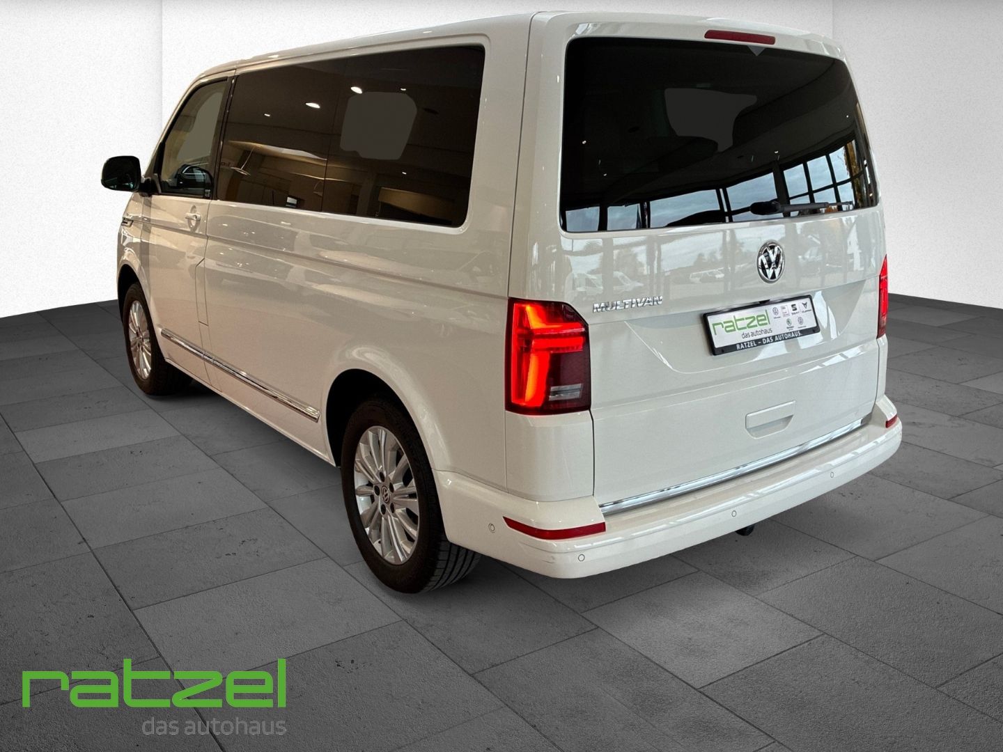Fahrzeugabbildung Volkswagen T6.1 Multivan 2.0 TDI Gen Six AHK+Navi+Digi.Tach