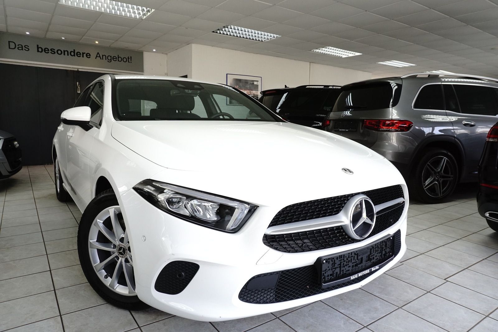 MERCEDES-BENZ A 220 4Matic MBUX TOTW. WIDESCREEN 1. HAND 14tkm