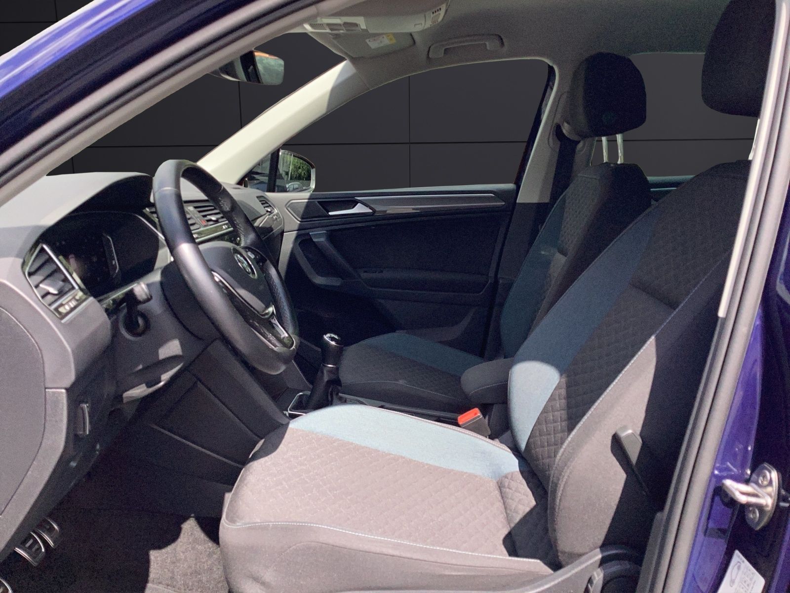 Fahrzeugabbildung Volkswagen Tiguan TDI IQ.DRIVE AHK Kamera ACC
