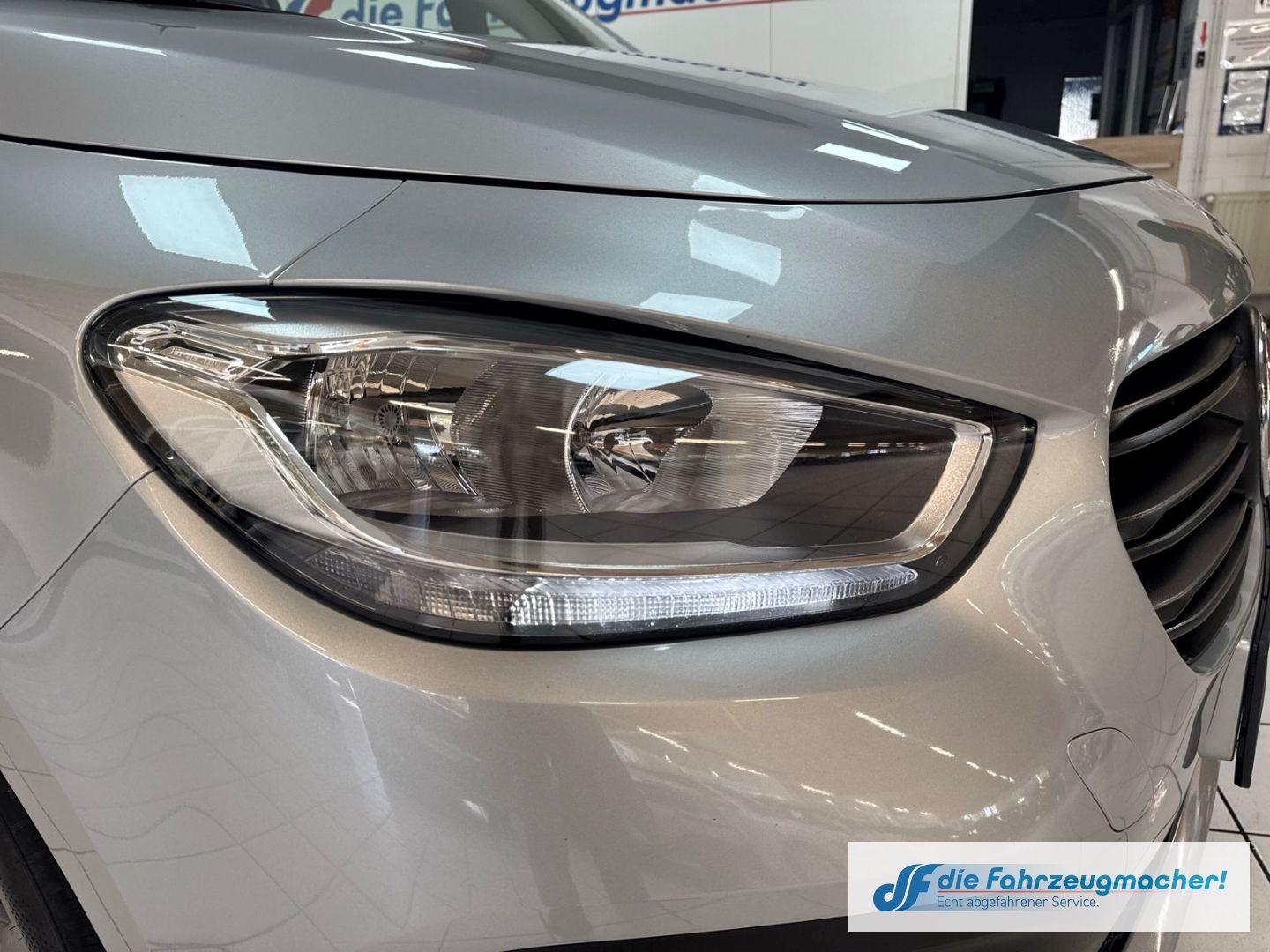 Fahrzeugabbildung Mercedes-Benz Citan Kombi 113 Tourer AHK DAB SHZ Totwi Spur.Ve