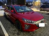 Hyundai IONIQ ELEKTRO Premium - rote Hyundai IONIQ