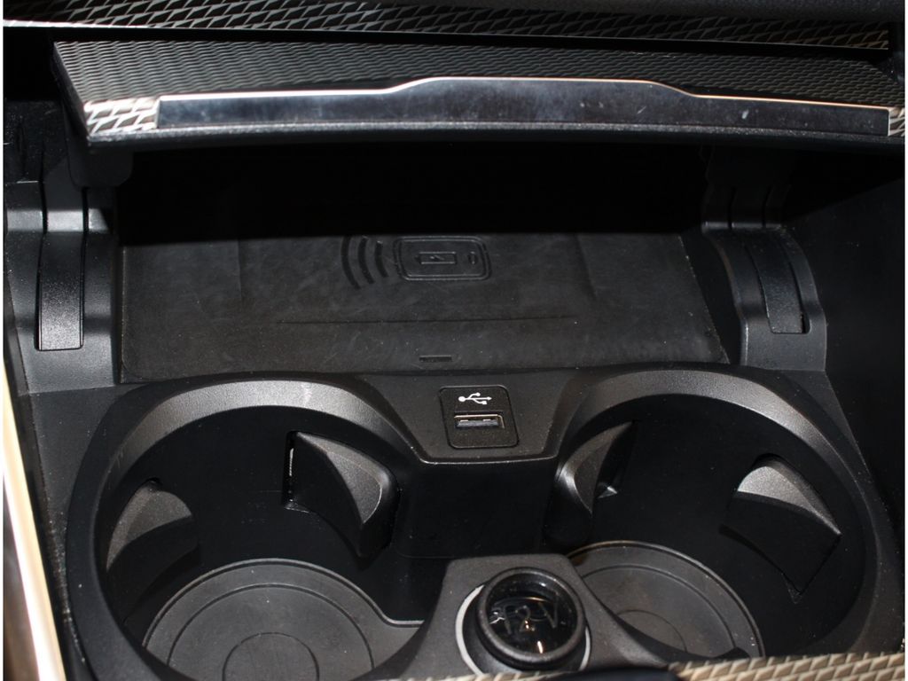 Fahrzeugabbildung BMW 320 i M Sport 2. Hand*HUD*Laser*Komfortzugang