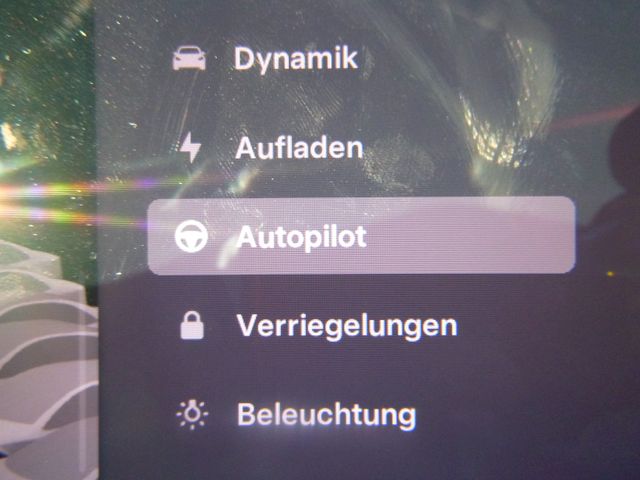 Fahrzeugabbildung Tesla Model 3 RWD (MY2023) >LFP/Ryzen/Wärmepumpe<