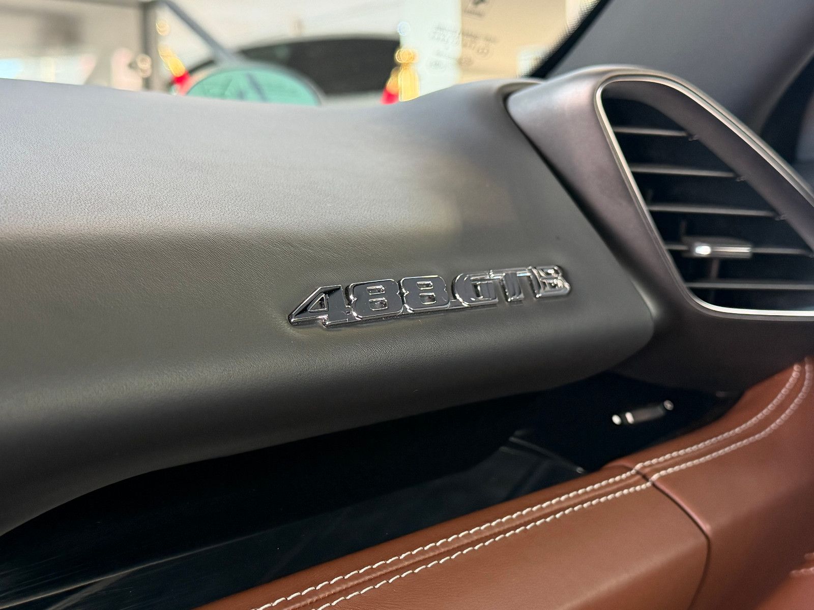 Fahrzeugabbildung Ferrari 488 GTB GTB Coupé DCT/SCUDERIA/KAMERA/