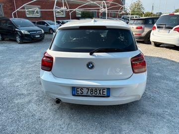 BMW 120 - 6