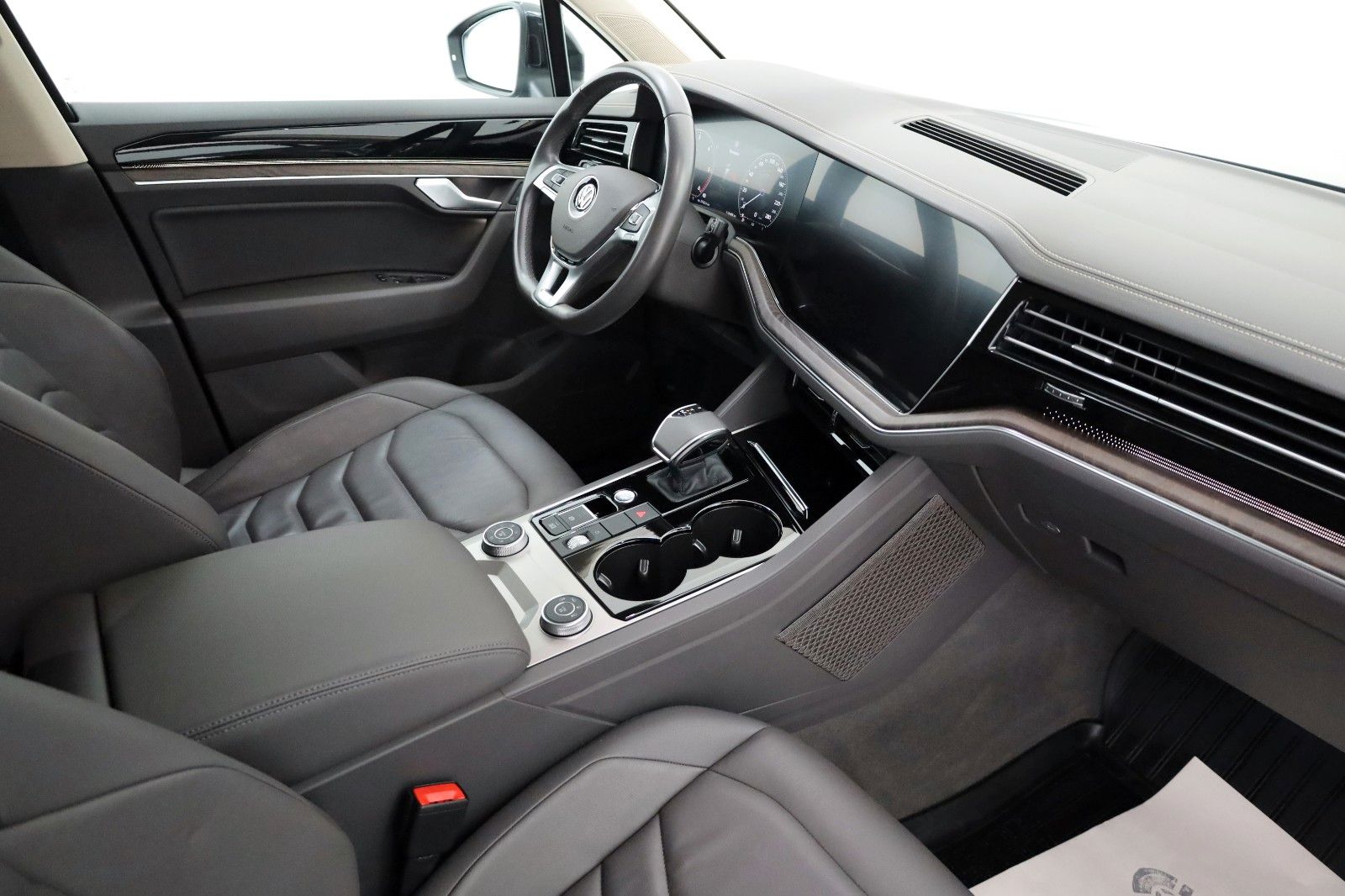 Fahrzeugabbildung Volkswagen Touareg Atmosphere 4M Leder,Navi,LED,Kamera,SH