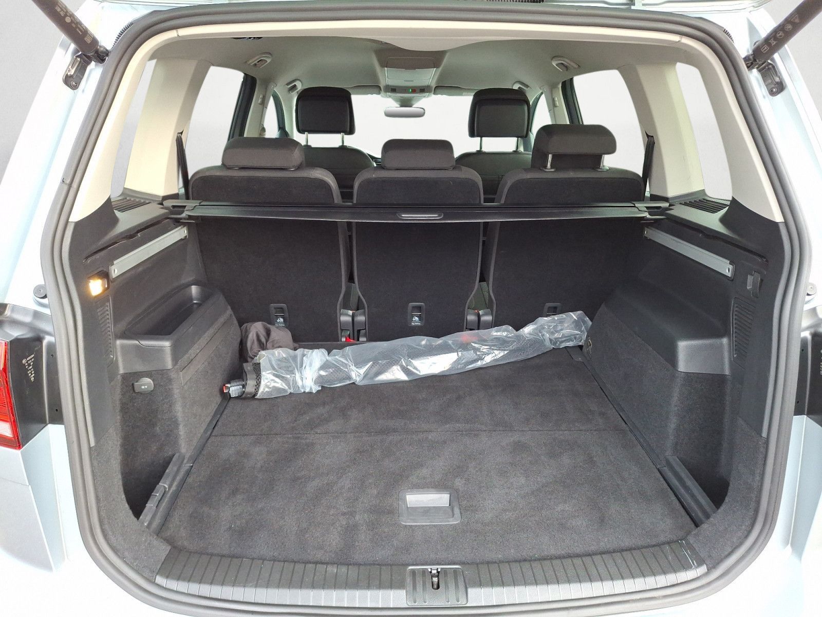 Volkswagen Touran - Bild 13