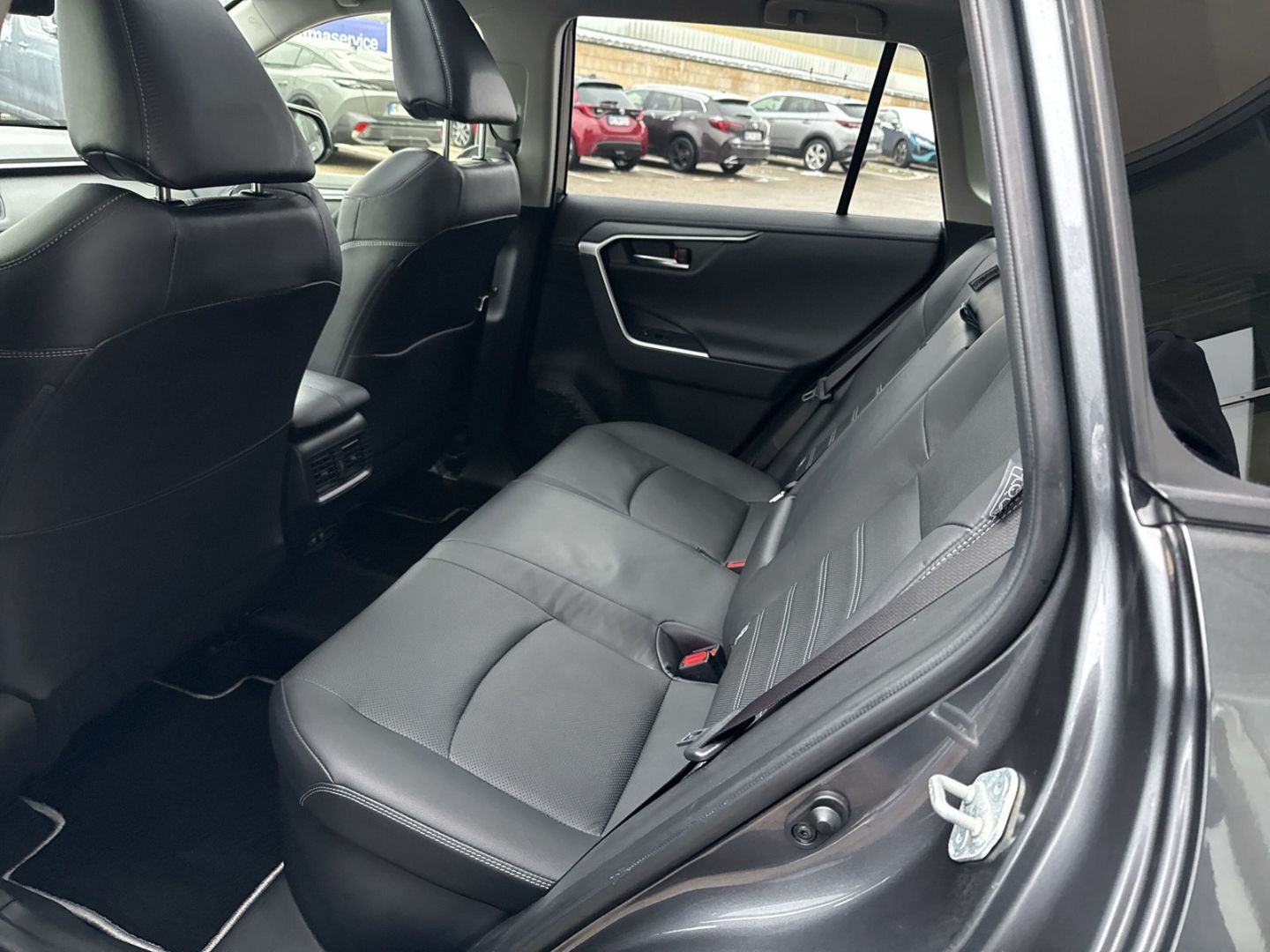 Fahrzeugabbildung Toyota RAV 4 4x4 Lounge Hybrid 2.5 AWD Leder Memory Sit