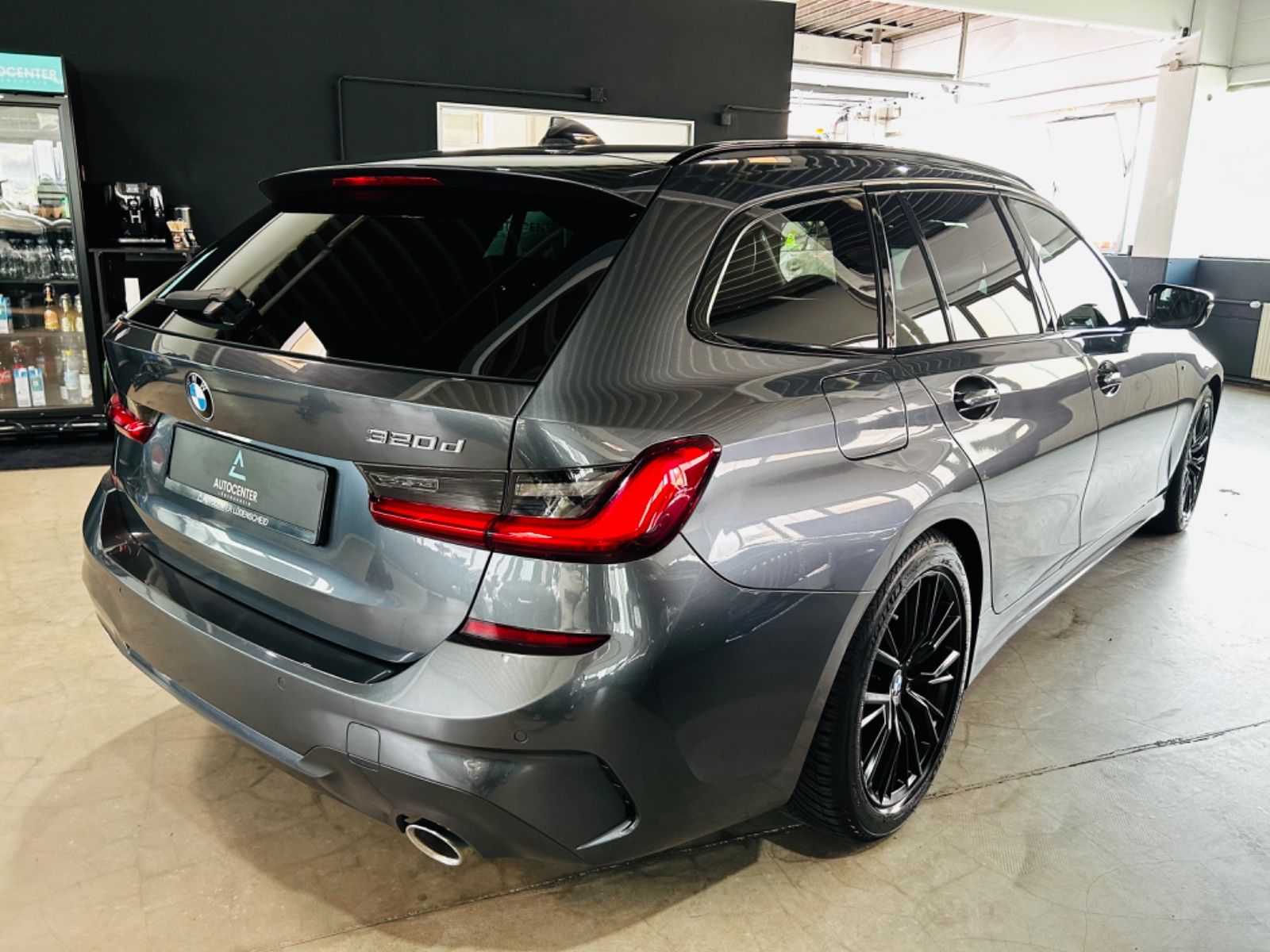 BMW 320 d M Sport *Laser*Head-Up*Alcantara*El.Ahk* foto 6