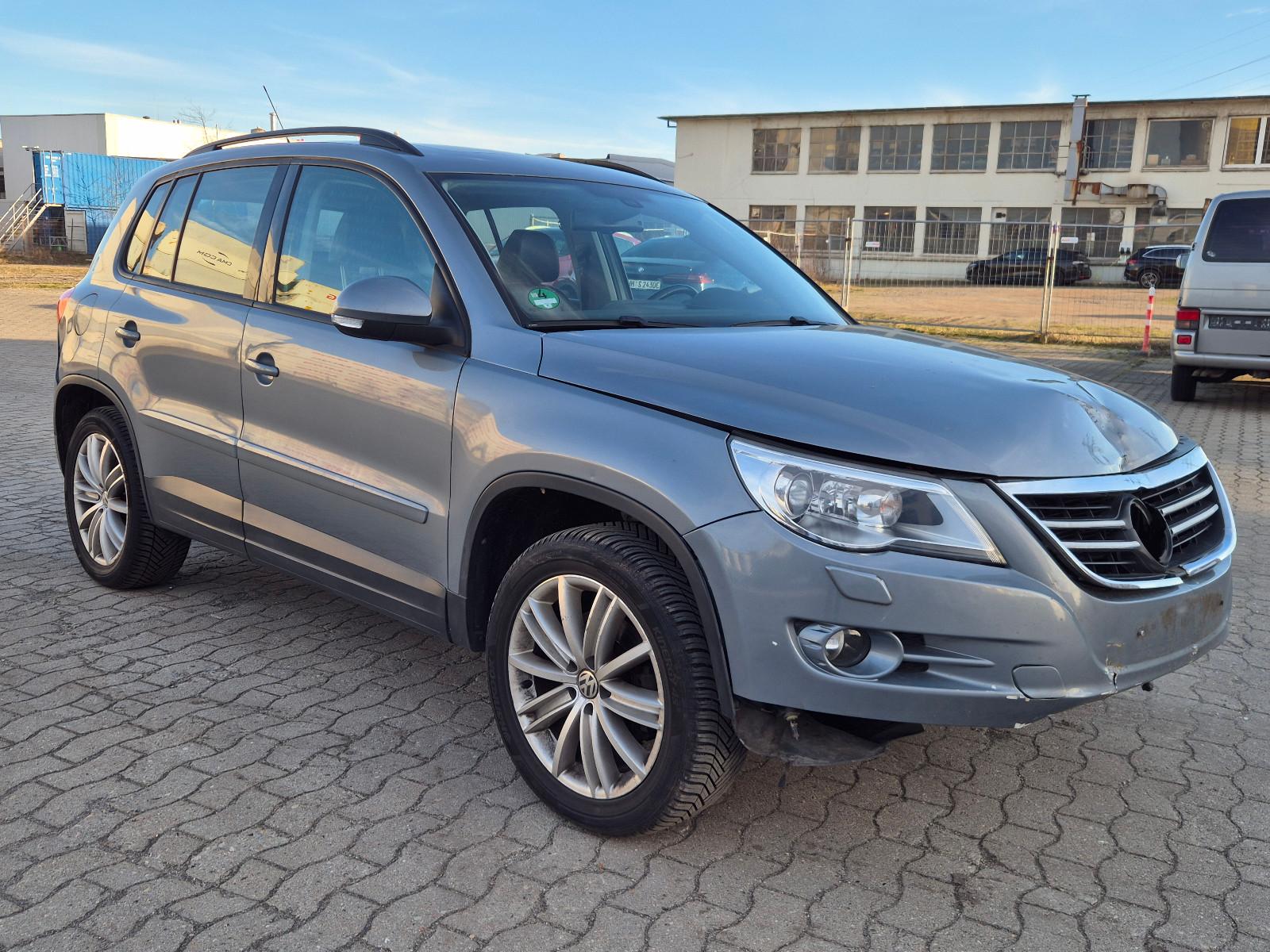 Volkswagen Tiguan Track & Field 4Motion 2.0 TDI LEDER, PANO