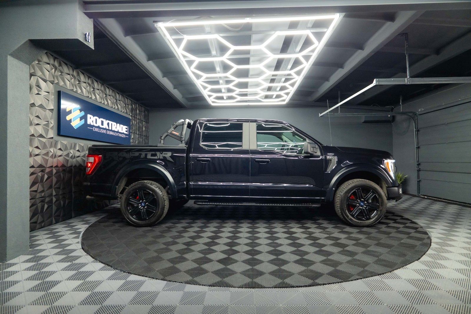 Fahrzeugabbildung Ford F150 5.0L V8 4x4 Offroad SuperCrew RAPTOR 19%