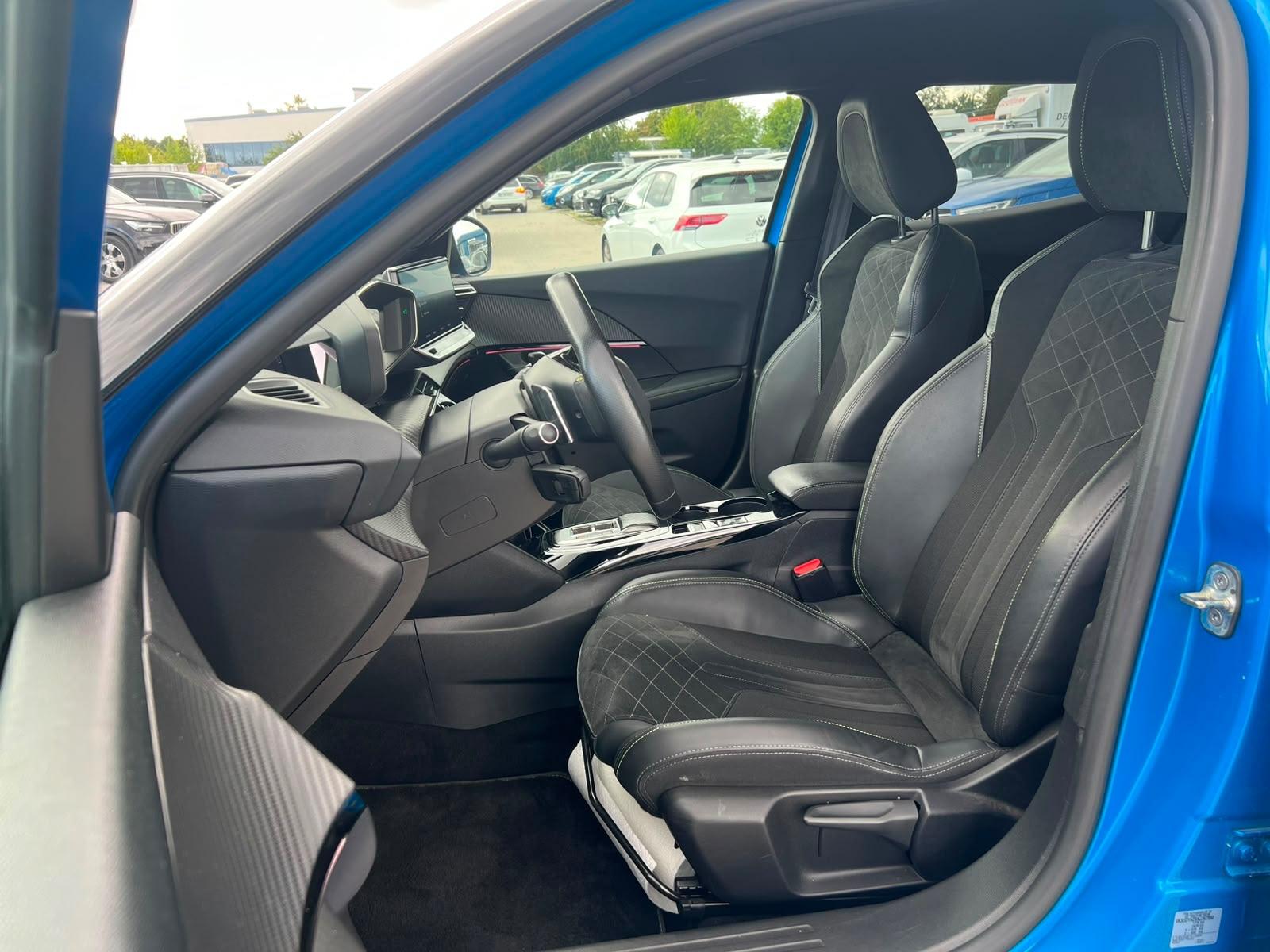 Peugeot 2008 GT Pack*KAM*NAVI*LED*ALCANTRA*