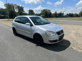 Volkswagen Polo 1.6 *SH*Tempomat*Tüv Neu*Serviceheft voll* - gebrauchte VW Polo aus dem Jahr 2006