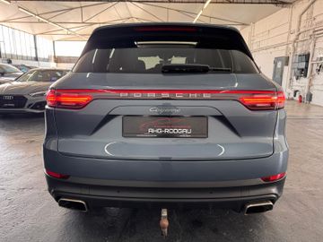 Porsche Cayenne - 12
