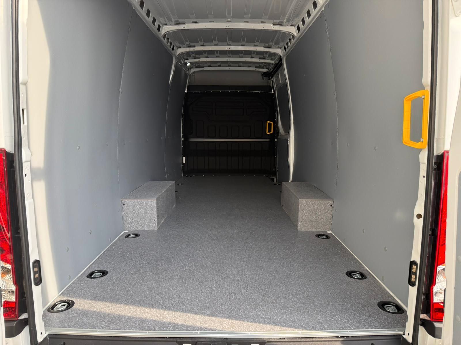 Fahrzeugabbildung Iveco Daily 35S16 A8 *R4.100mm*Automatik*Kamera*3x