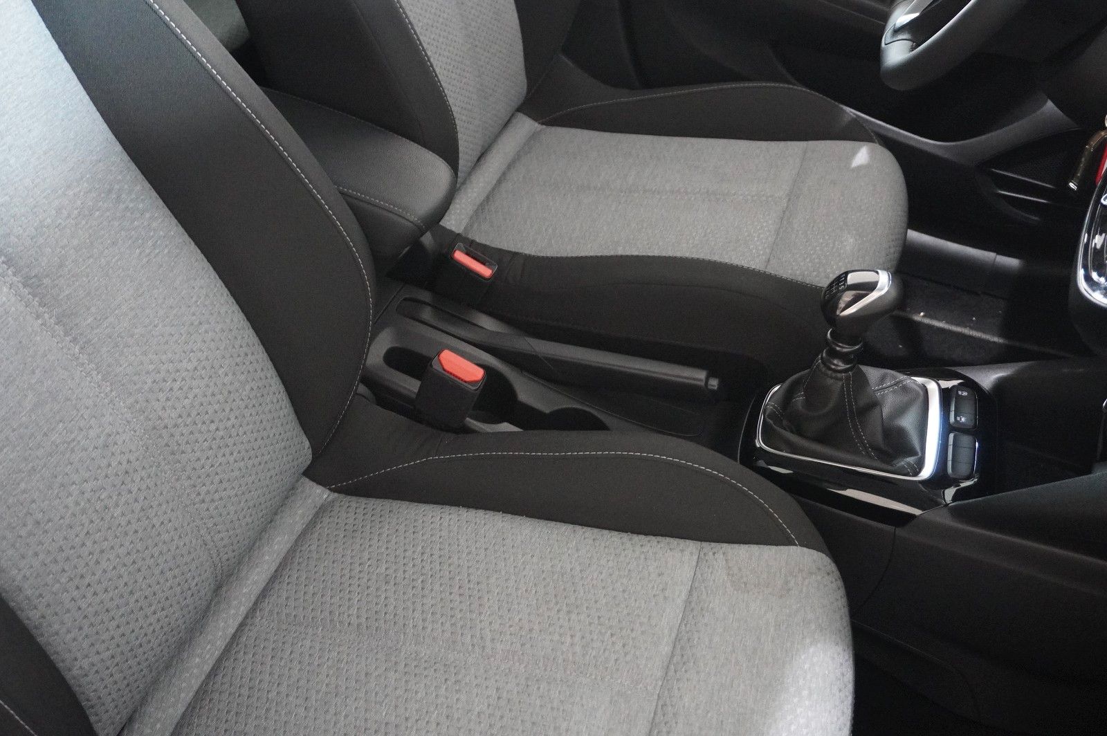 Fahrzeugabbildung Opel Corsa F 1.2 FACELIFT NAVI/LED/KAMERA/VIRTU./DAB+