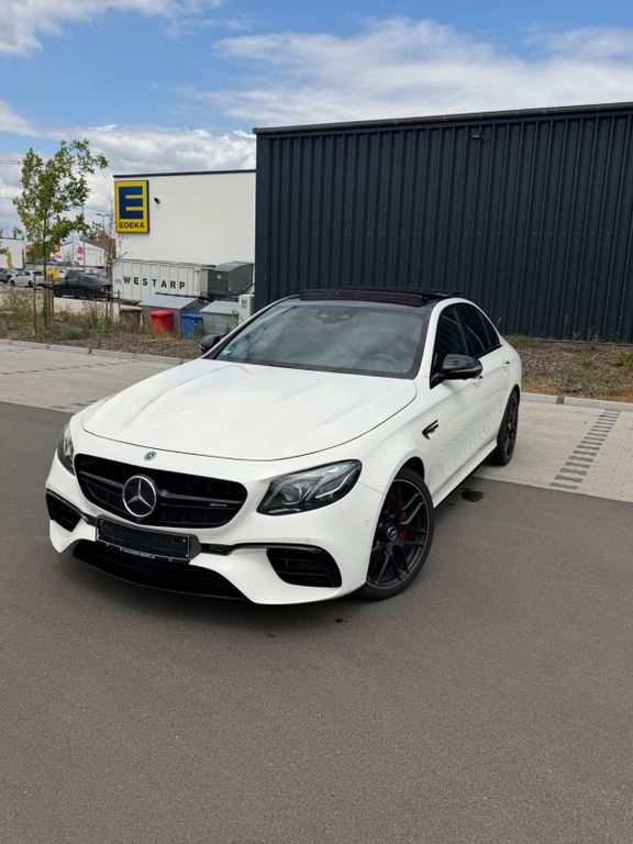 Image of Mercedes-Benz E 63 AMG