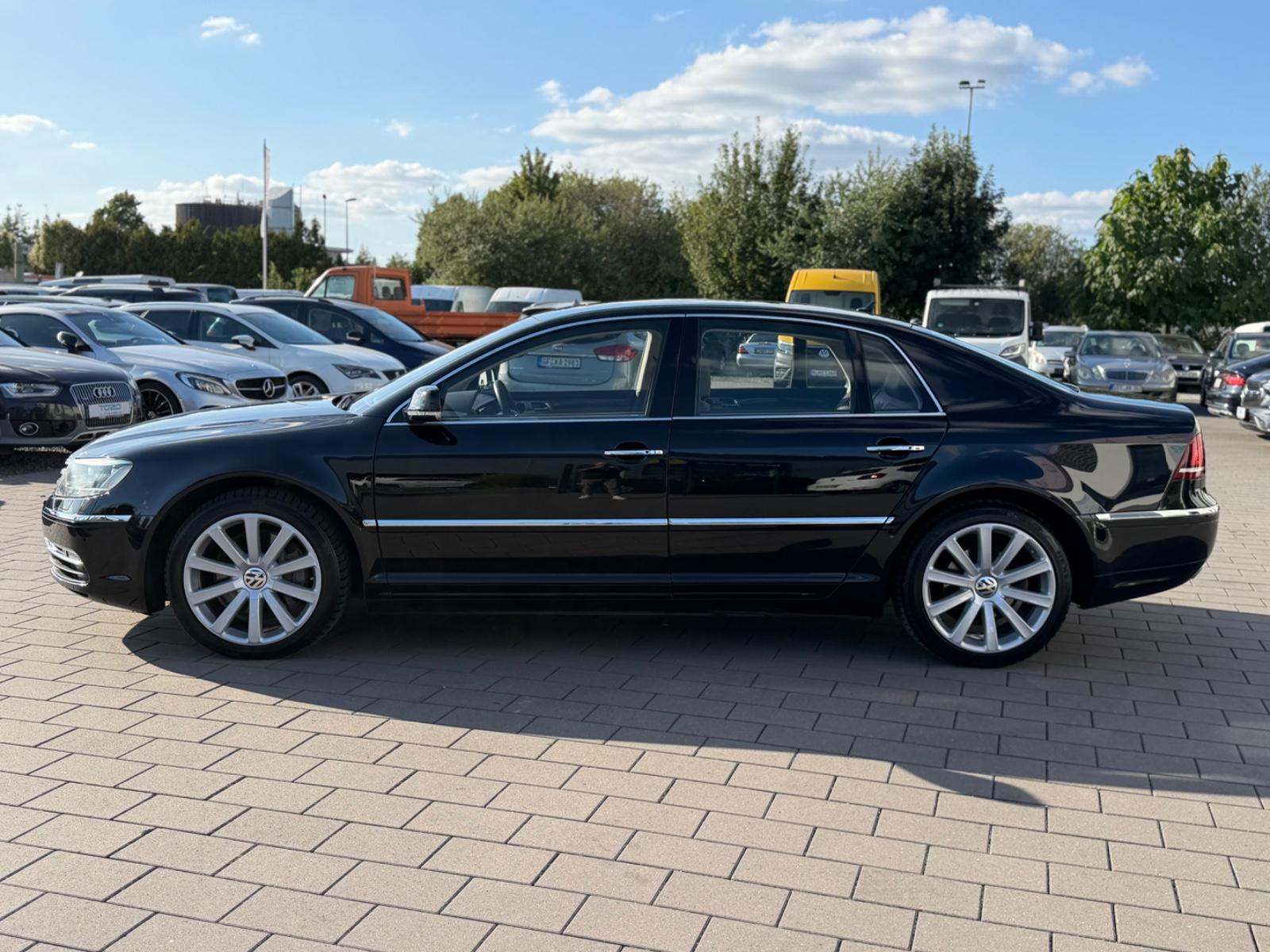 Volkswagen Phaeton 4.2 V8*EXCLUSIVE*ACC*S-DACH*STHZ*TOP*