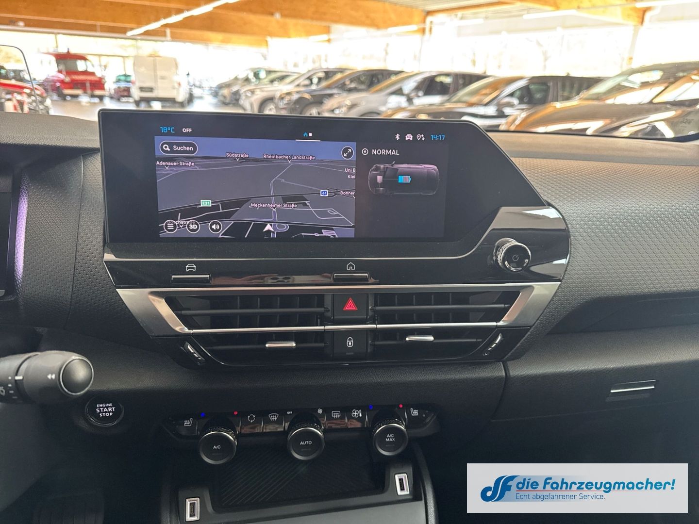 Fahrzeugabbildung Citroën C4 E- Shine HUD Navi 360 Kamera LED Apple CarPla