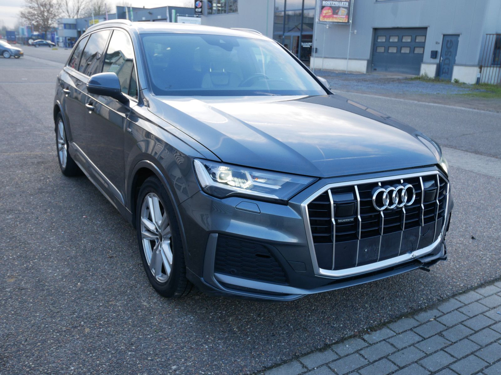 Audi Q7 50 TDI quattro S line