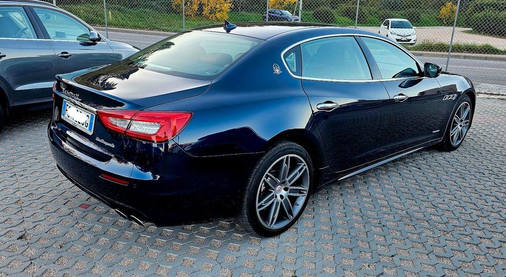 Maserati Quattroporte