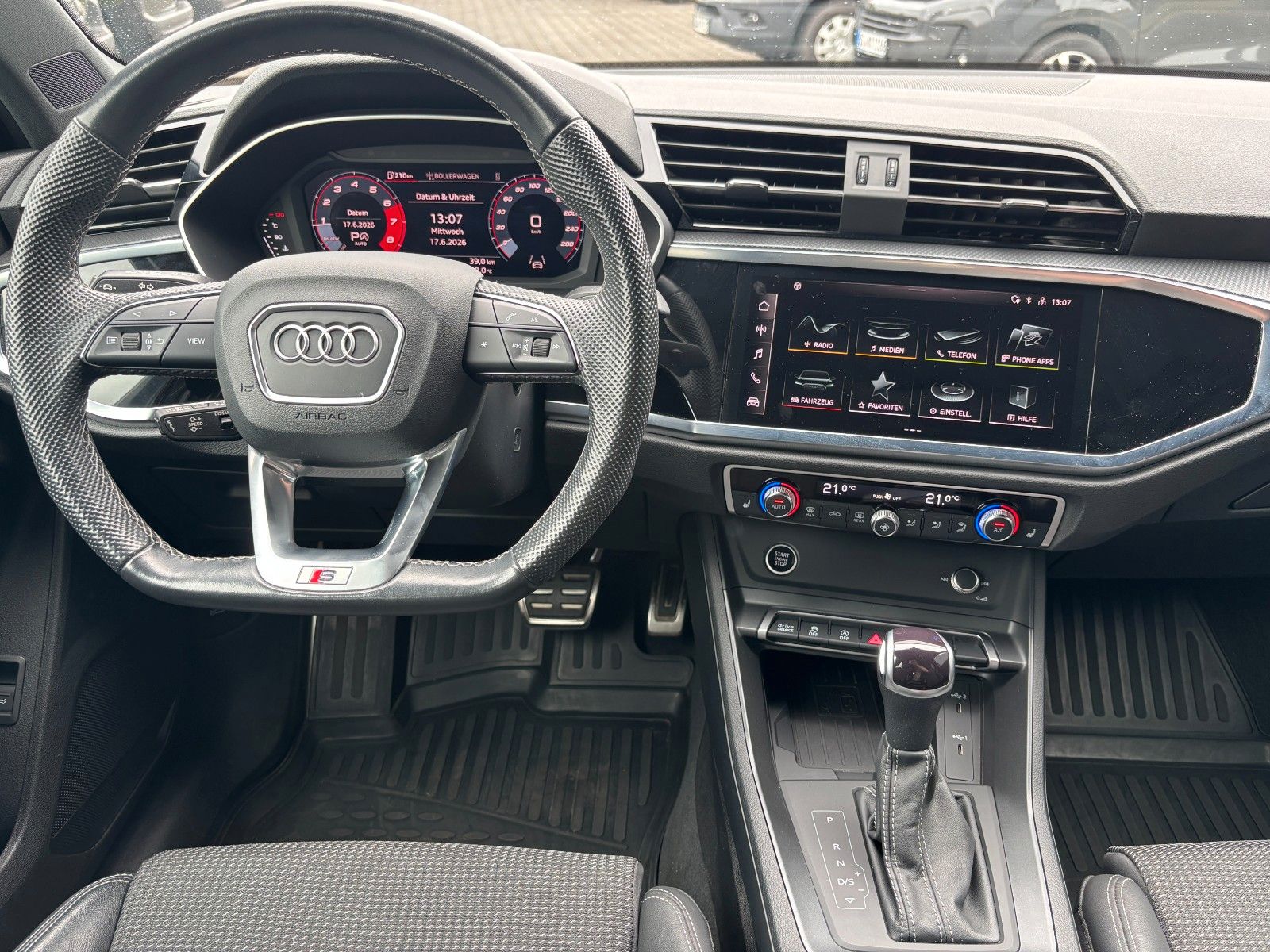 Audi Q3 40 TFSI quattro S line AHK foto 11