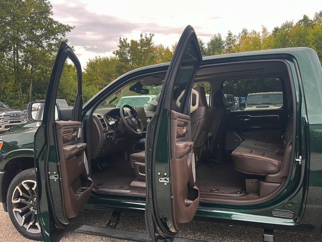Vehicle photo 16