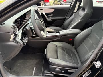 Fahrzeugabbildung Mercedes-Benz A 200d Special Edition AMG Pano DAB Night Paket