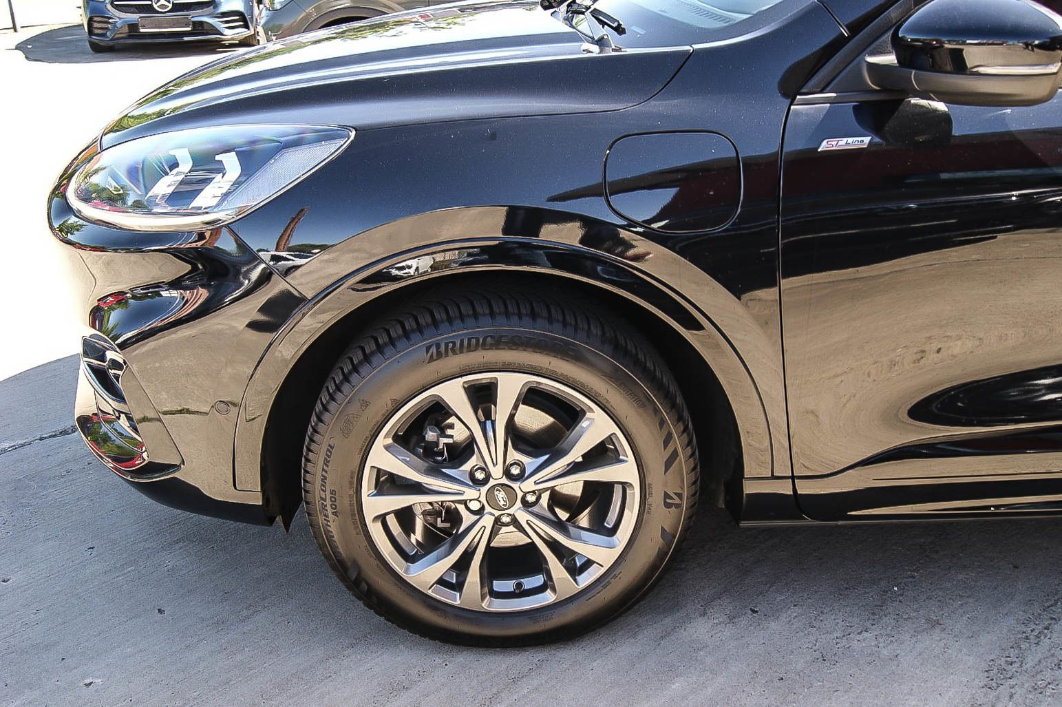 Fahrzeugabbildung Ford Kuga Plug-In Hybrid ST-Line X BODY-STYLE-PAKET