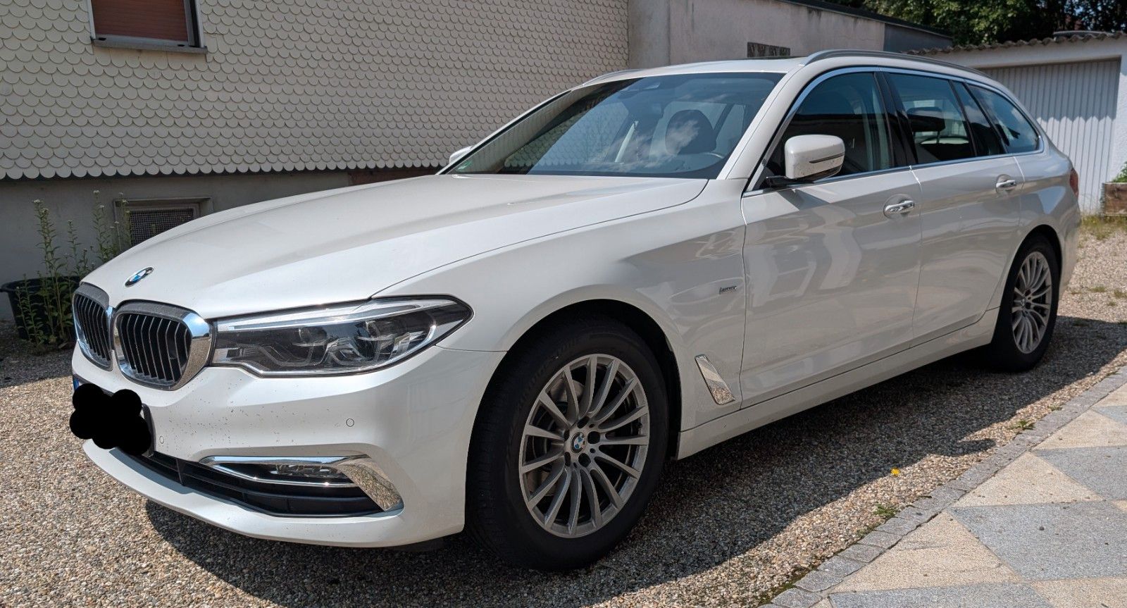 BMW 520d xDrive Touring A Luxury Line Luxury Line