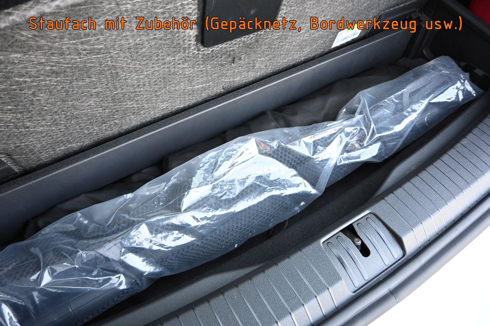 Fahrzeugabbildung Volkswagen Touran 2.0 TDI DSG °ACC°AHK°DYNAUDIO°7-SI°STHZ°