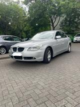 BMW 525i A - - BMW 525 in Köln