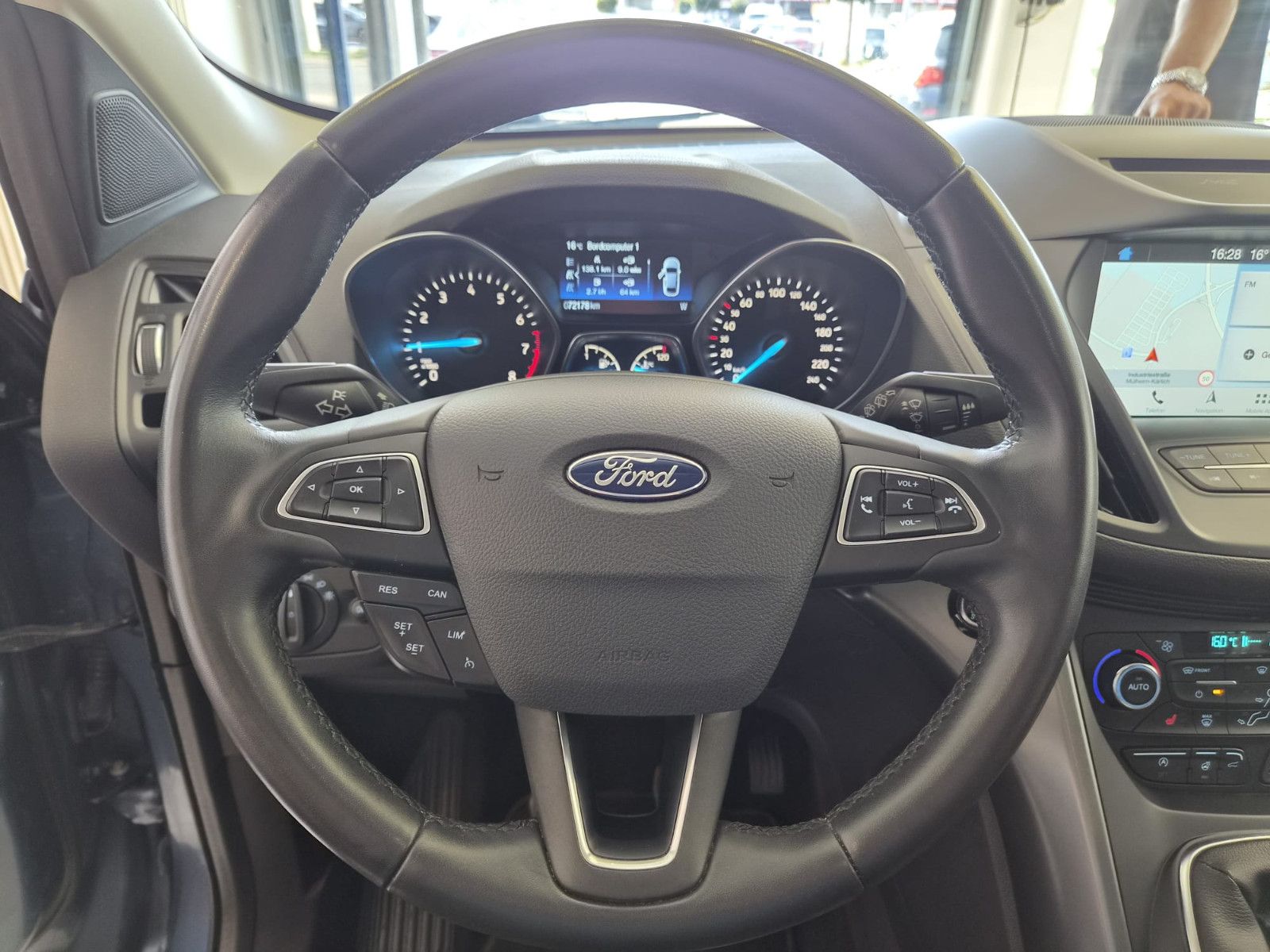 Fahrzeugabbildung Ford Kuga Cool & Connect / NAVI /