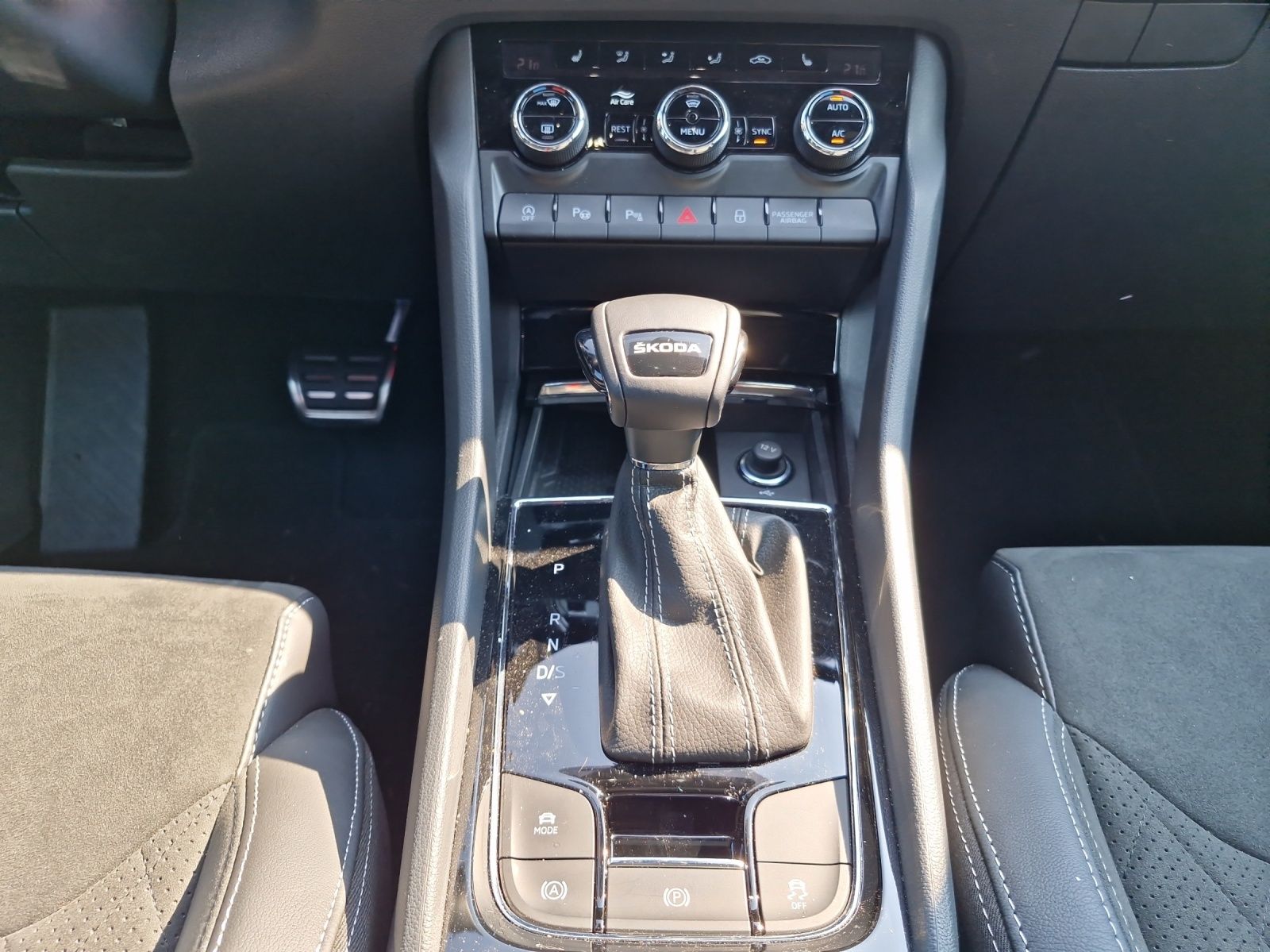 Fahrzeugabbildung SKODA Kodiaq Sportline 1.5 TSI DSG ACC LED KAMERA