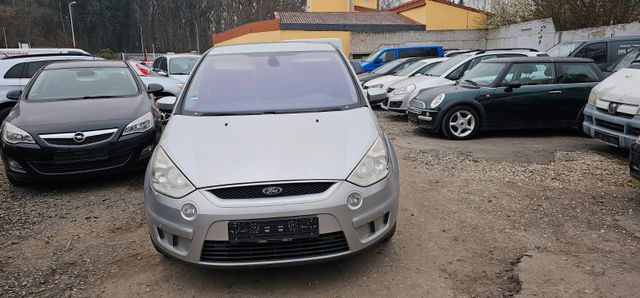 Ford S-Max 2,0 TDCi 96kW DPF Titanium