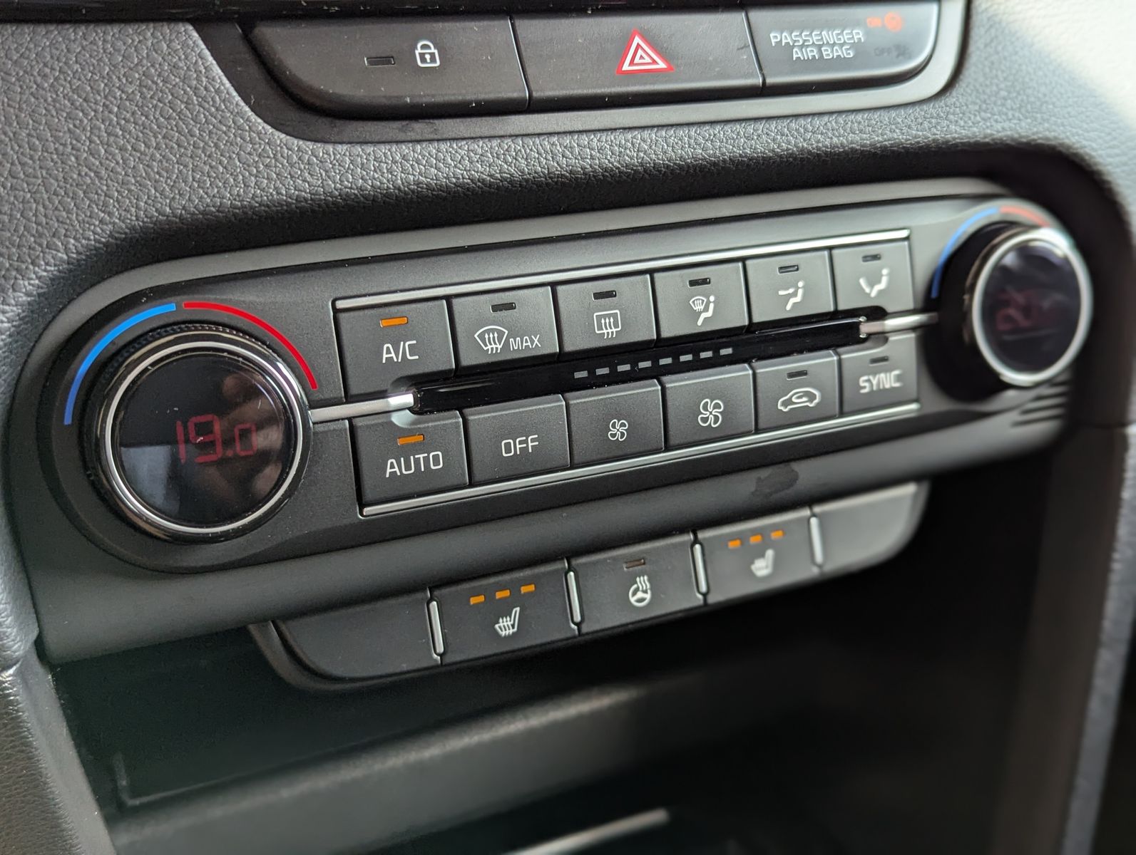 Fahrzeugabbildung Kia cee'd Sportswagon 1.5 Ultim Style-Pak JBL ACC 7J