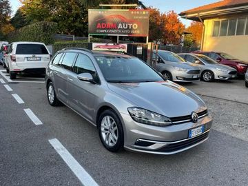 Volkswagen Golf - 1