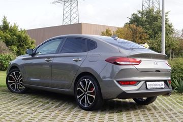 Hyundai i30  1.0T-GDI Fastback NAVI-KAMERA-LED-SHZG-PDC