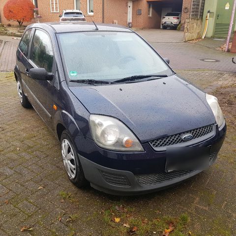 Ford Fiesta 1.3Benziner 2 jahre Tüv