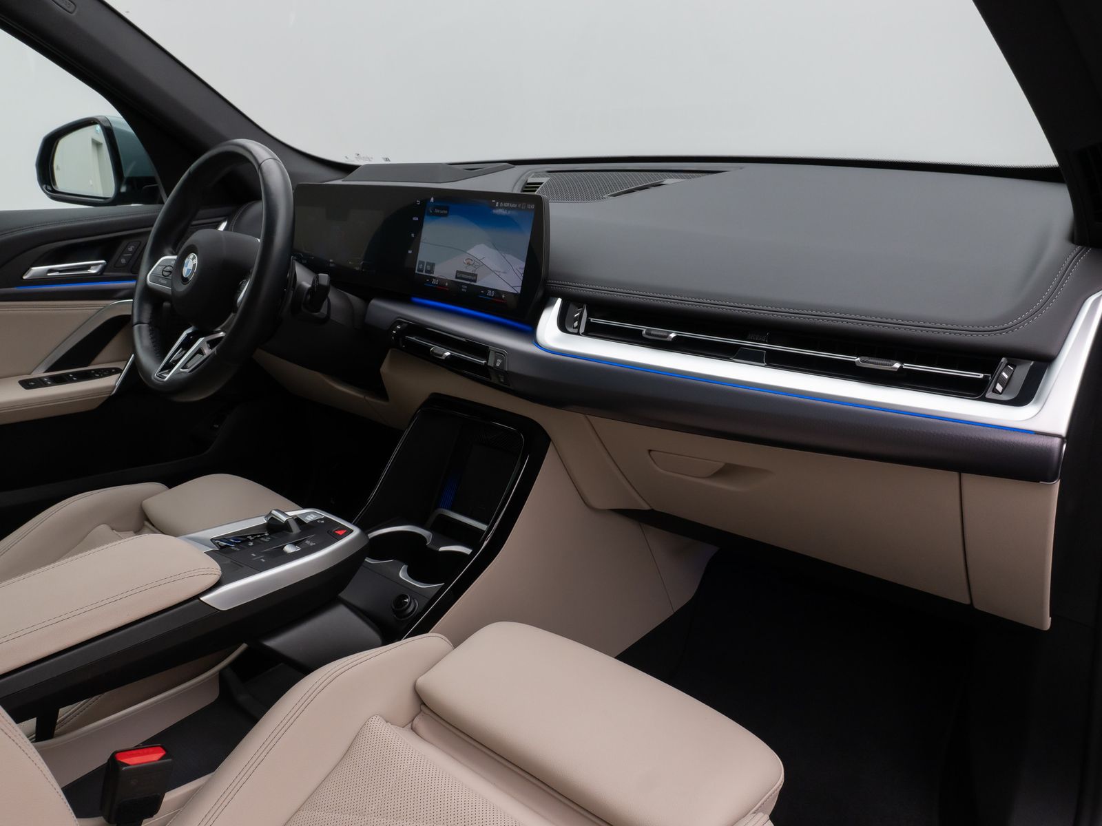 Fahrzeugabbildung BMW X1 xD23d M Sport Panorama 360°HUD DAB AHK 19Zoll
