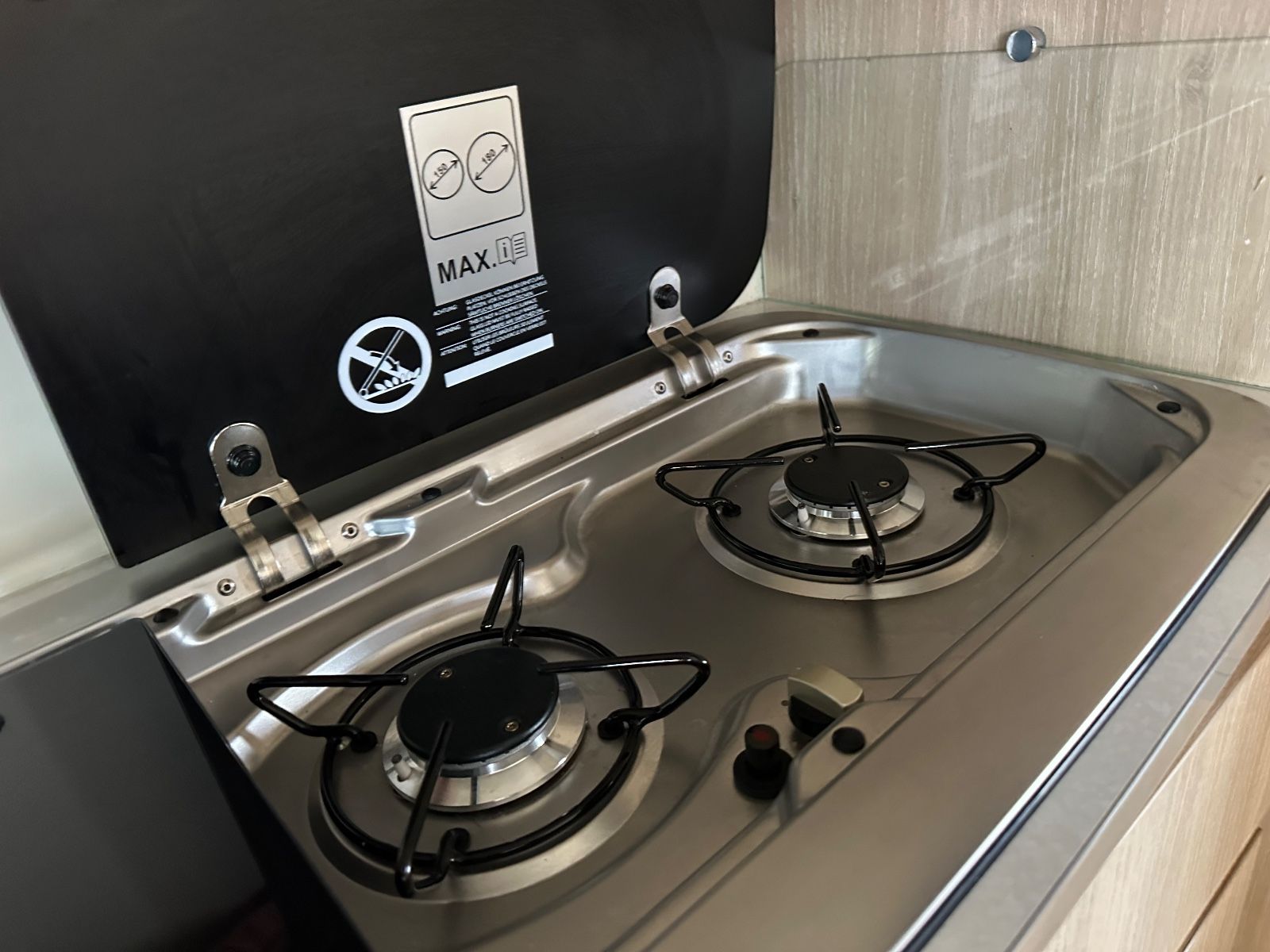 Fahrzeugabbildung Dreamer CapLand 2.0 TDCi Autom AHK/Xenon/Vorzelt/Navi/WC