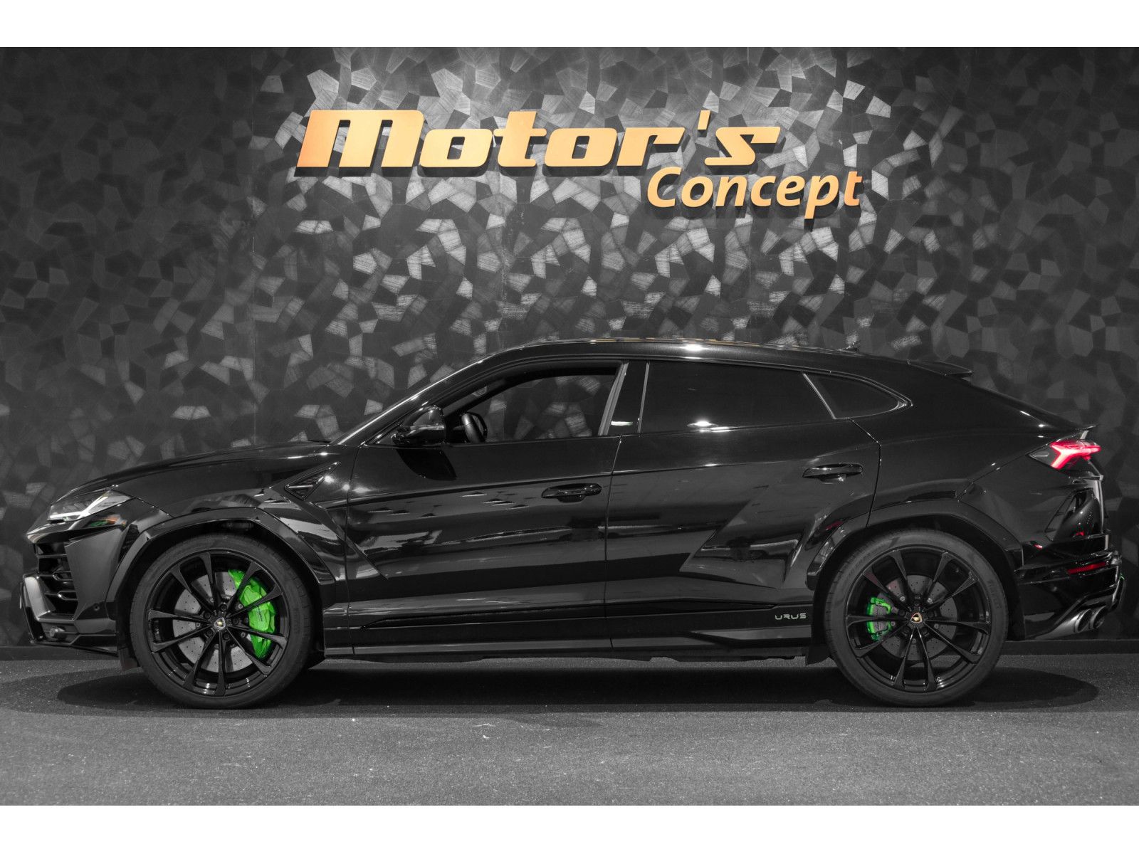 Lamborghini Urus V8 - NERO HELENE METALLIC imagem 2