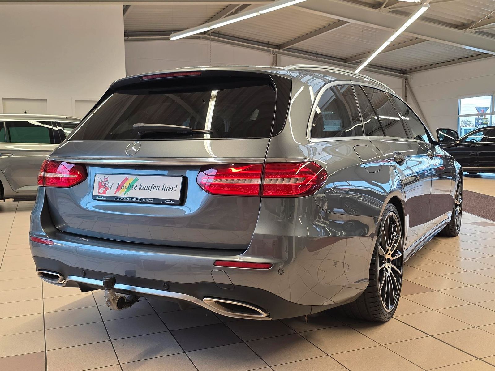 Fahrzeugabbildung Mercedes-Benz E 300 T Automatik AMG Line/20"Alu/Ahk