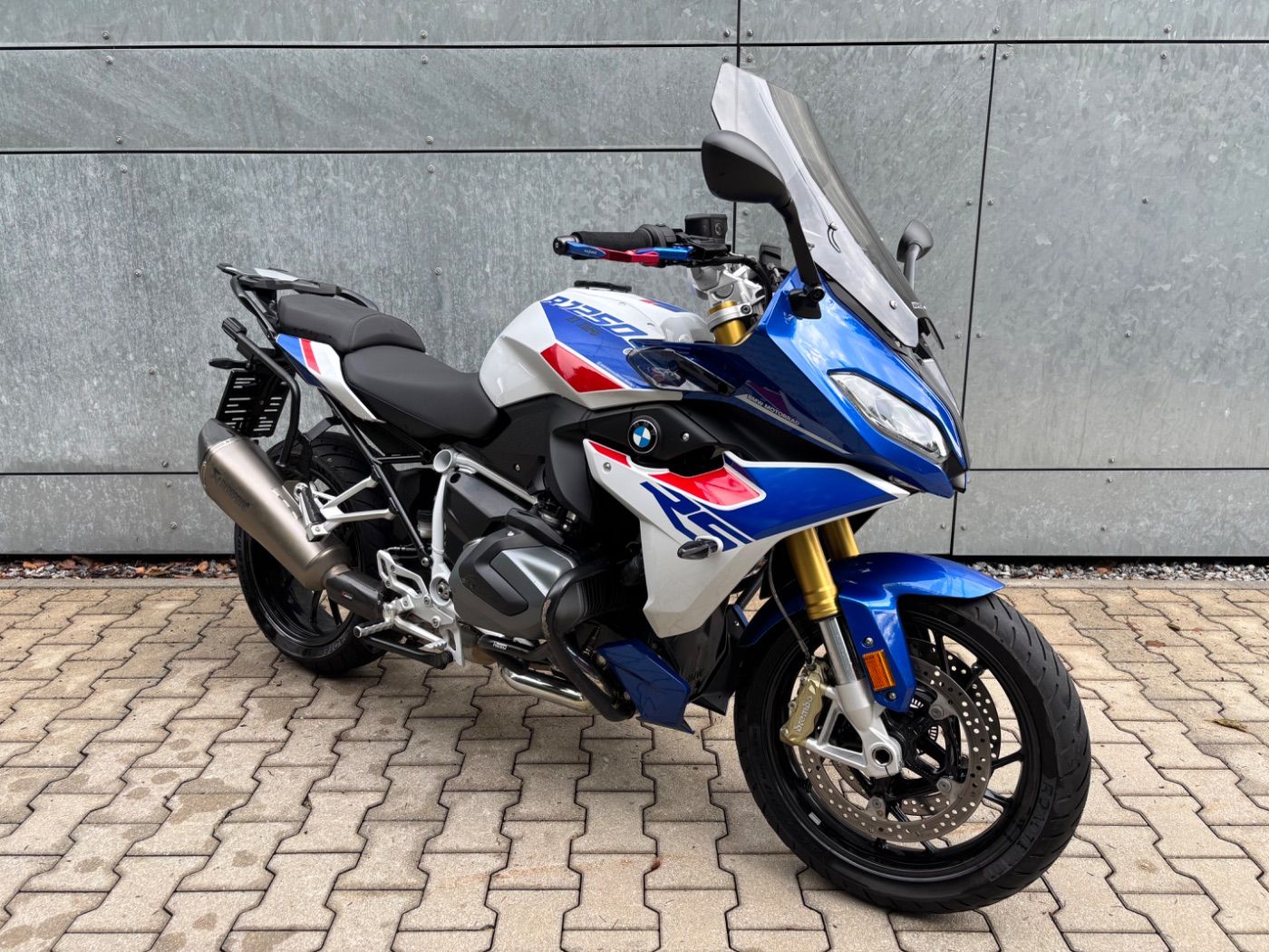 Fahrzeugabbildung BMW R 1250 RS Sport 3 Pakete Akrapovic Lenkererhöhun