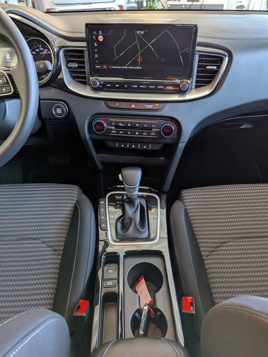 Fahrzeugabbildung Kia cee'd / Ceed 1.5 SW Ultim Style-Pak JBL ACC 7J