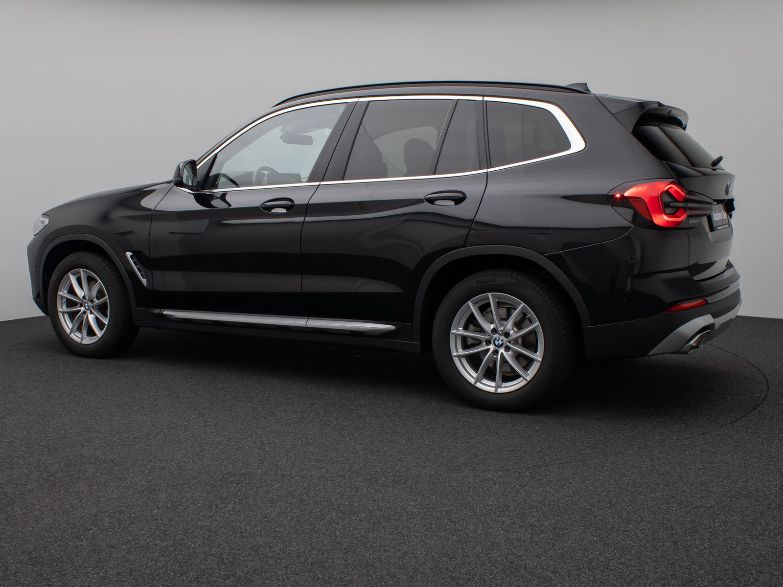 Fahrzeugabbildung BMW X3 xD20d  Kamera DAB HiFi Lnkrhzg Komfort Sport