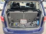 Volkswagen Touran DSG 7-Sitzer AHK Navi LED STHZG Kamera - Volkswagen Touran: Dsg