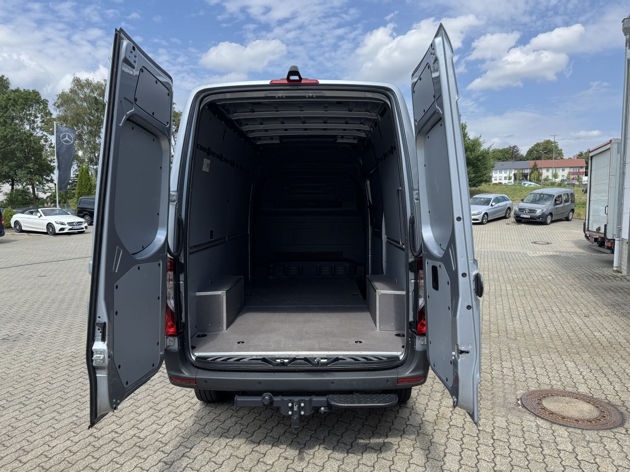 Fahrzeugabbildung Mercedes-Benz Sprinter 319CDI KA ProL2H2 4x4 Klima*LED*AHK2.8T
