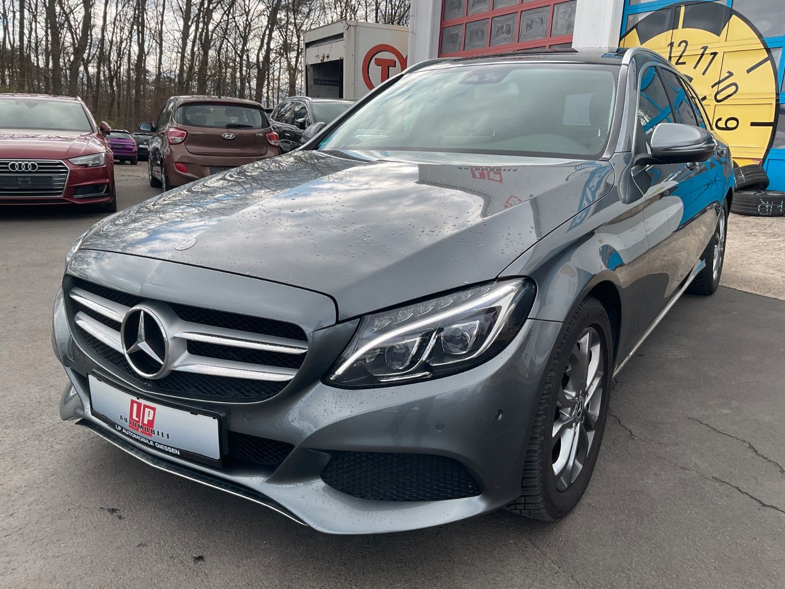 MERCEDES-BENZ C 220 d T-Modell LED PANO AHK Navi Klima PDC